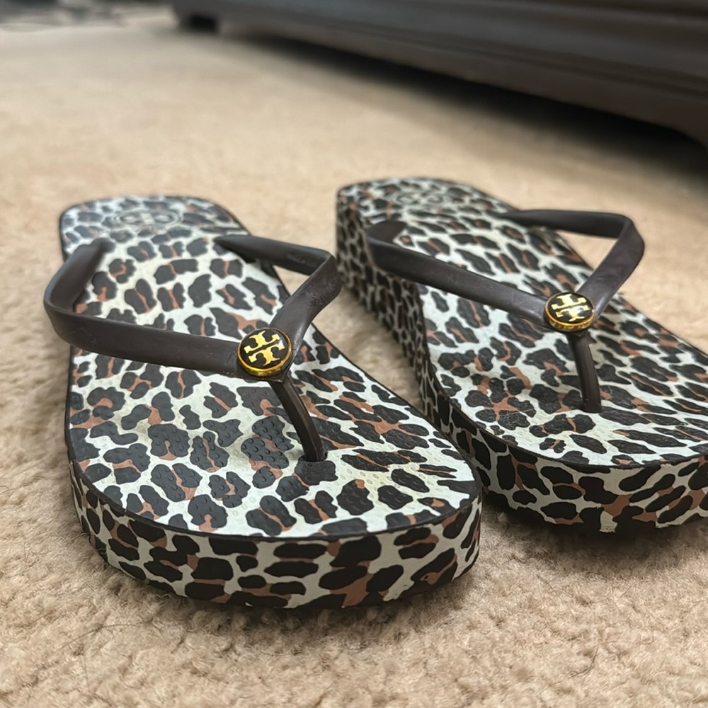 Tory Burch Wedge Flip Flops. Gently used. Size: 8 1/2